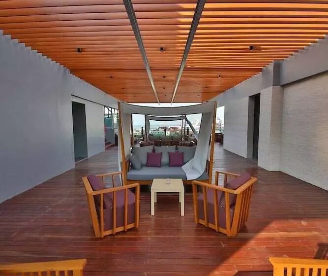 Fotos del hotel The Sun Xclusive:  12