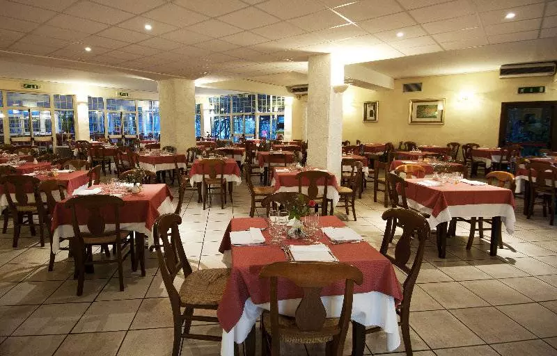 Fotos del hotel Rocca Dorada:  5