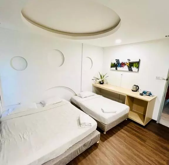 Fotos del hotel D:  7