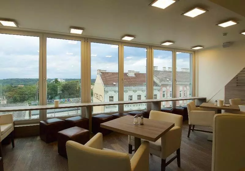 Fotos del hotel Hb1 Schönbrunn Budget & Design:  8