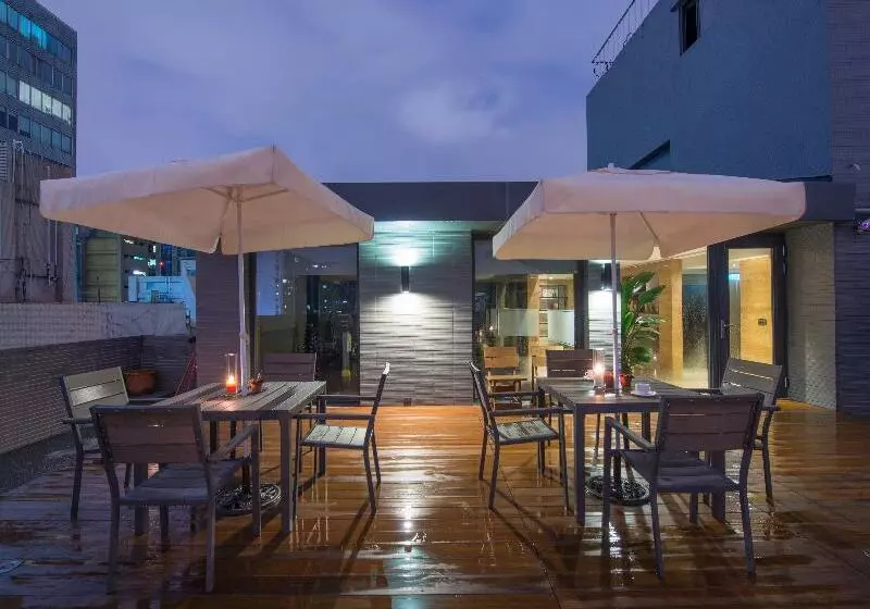 Fotos del hotel Simple Plus:  11