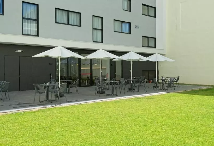 Fotos del hotel Dwo Yuste Alcalá:  19