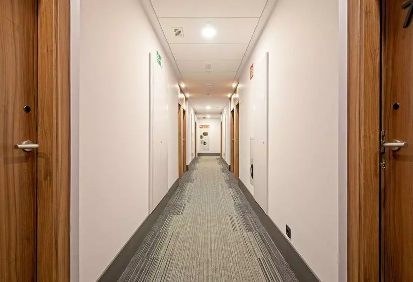 Fotos del hotel Dwo Yuste Alcalá:  22