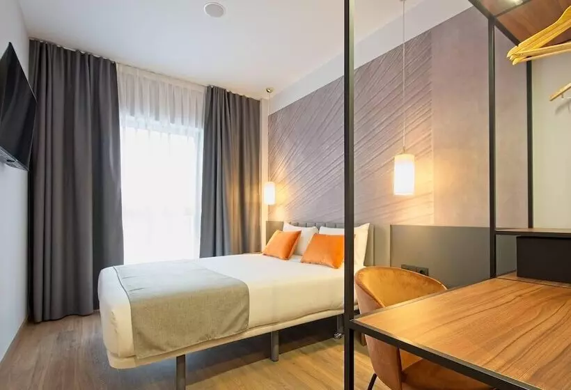 Fotos del hotel Dwo Yuste Alcalá:  28