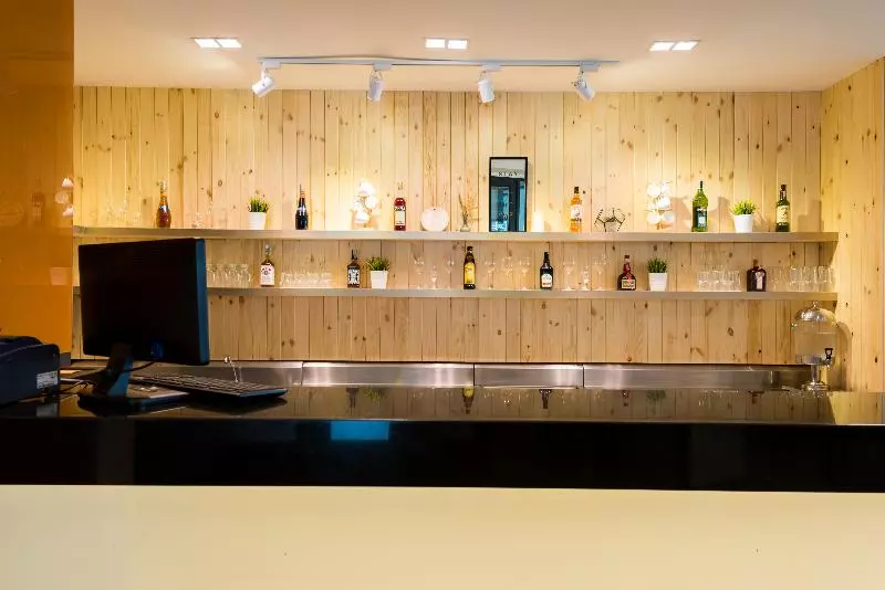 Fotos del hotel J Residence:  8