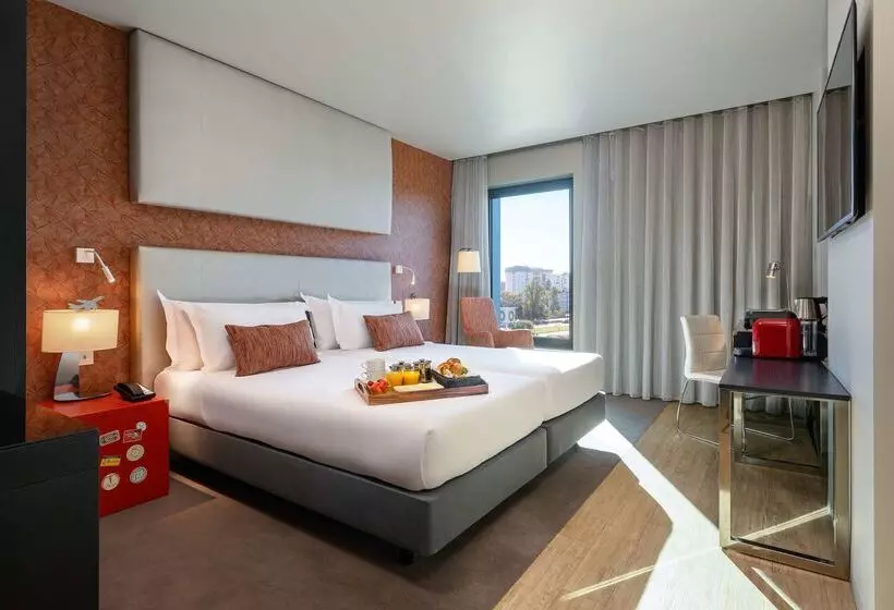 Fotos del hotel Meliá Lisboa Aeroporto:  9