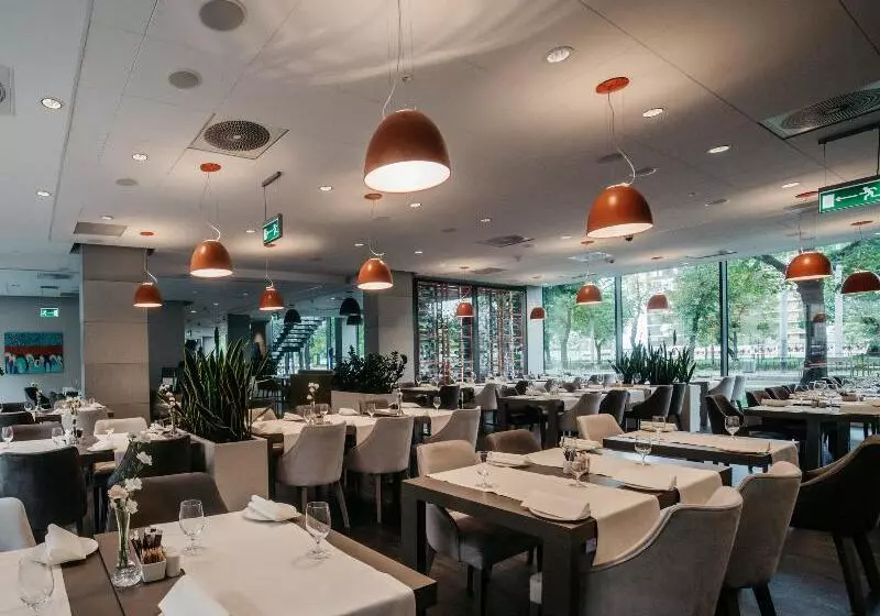 Fotos del hotel Q  Plus Wroc?aw:  12