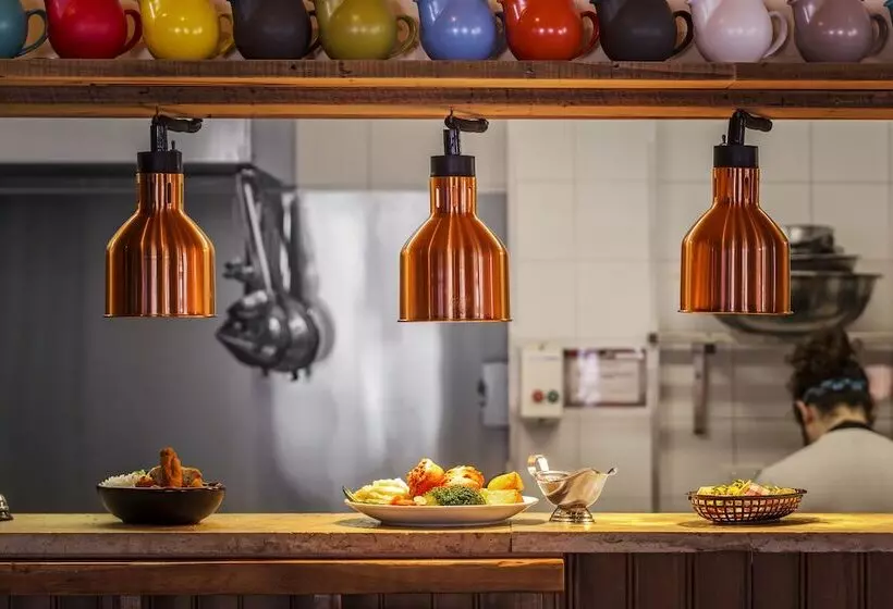 Fotos del hotel Summer House Melbourne Backpackers:  9