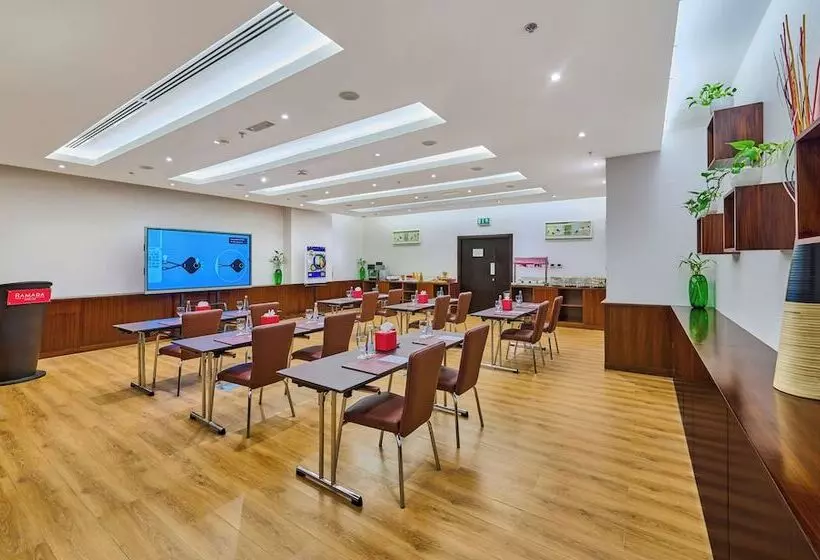 Fotos del hotel Ramada  And Suites By Wyndham Dubai Jbr:  73