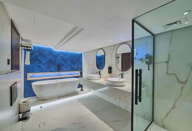 Fotos del hotel Ramada  And Suites By Wyndham Dubai Jbr:  7
