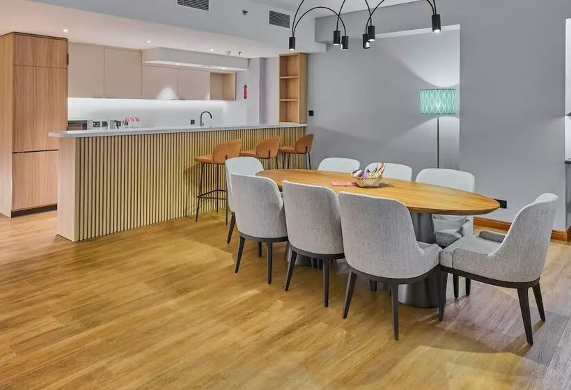 Fotos del hotel Ramada  And Suites By Wyndham Dubai Jbr:  23