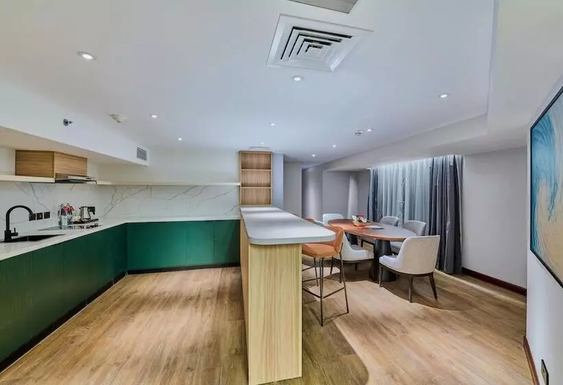 Fotos del hotel Ramada  And Suites By Wyndham Dubai Jbr:  11