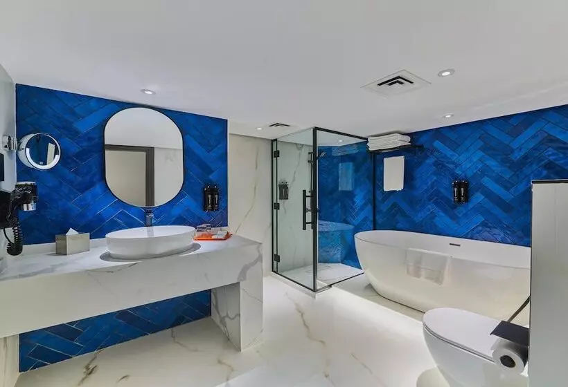 Fotos del hotel Ramada  And Suites By Wyndham Dubai Jbr:  38