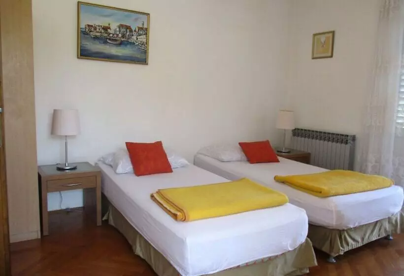 Fotos del hotel Apartments And Rooms Artemida:  19