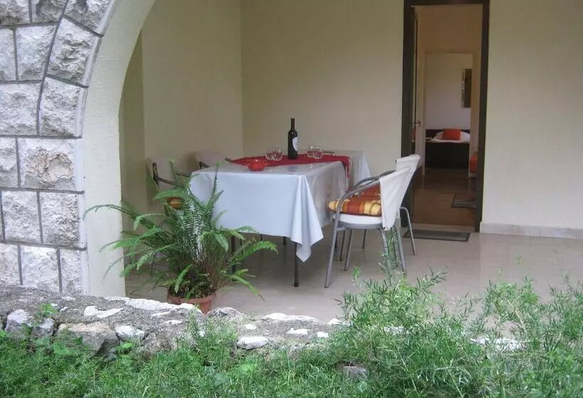 Fotos del hotel Apartments And Rooms Artemida:  7