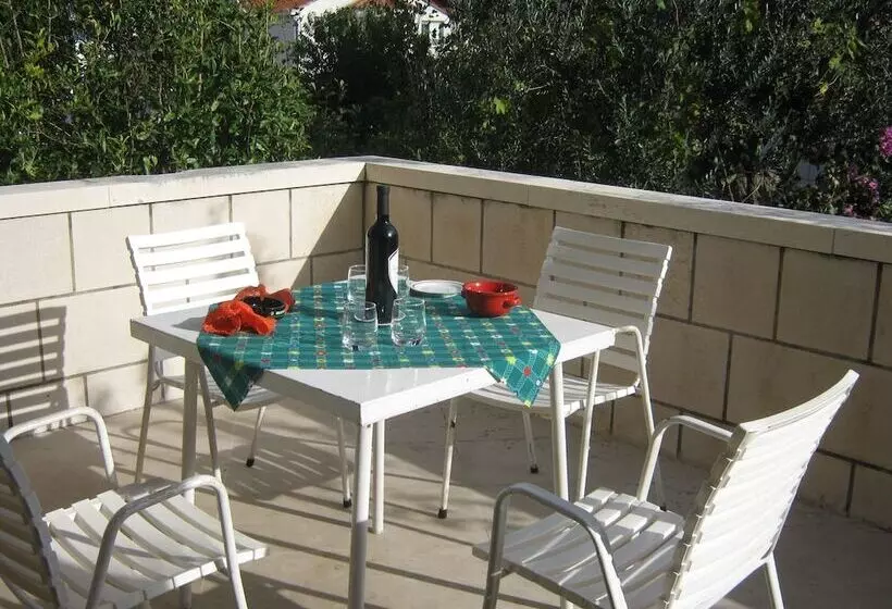 Fotos del hotel Apartments And Rooms Artemida:  3