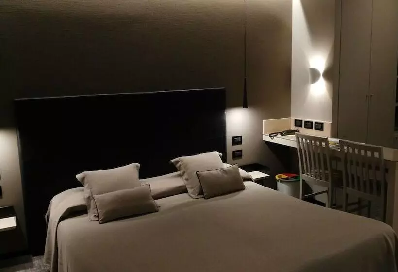 Fotos del hotel Albergo Suisse Bellevue:  9