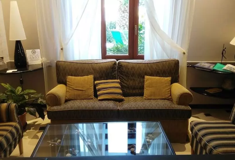 Fotos del hotel Albergo Suisse Bellevue:  23