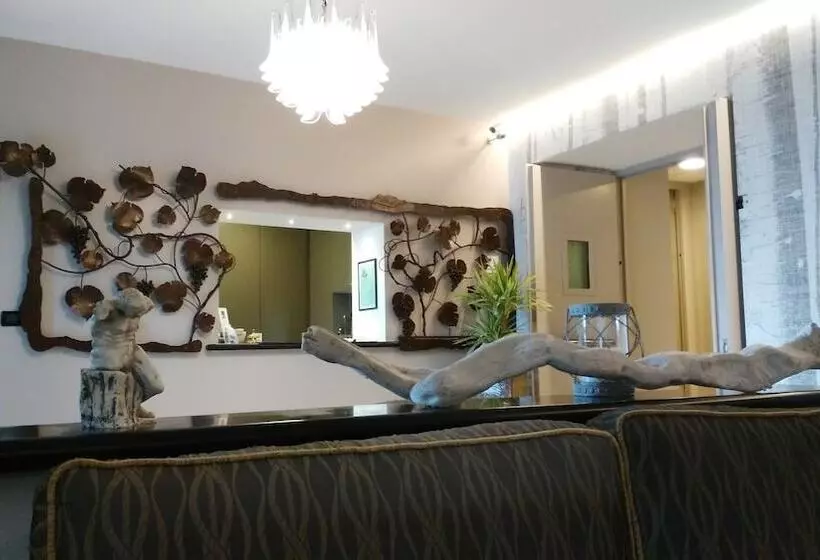 Fotos del hotel Albergo Suisse Bellevue:  25