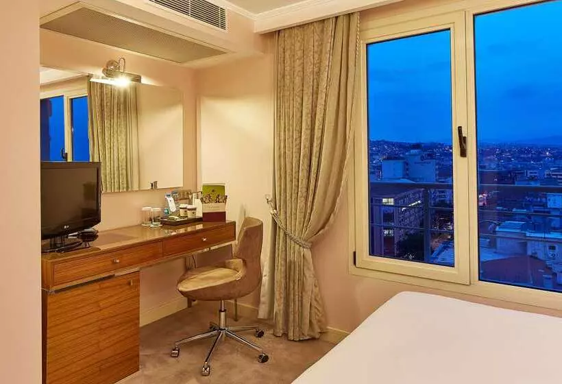 Fotos del hotel Doubletree By Hilton Izmir  Alsancak:  24