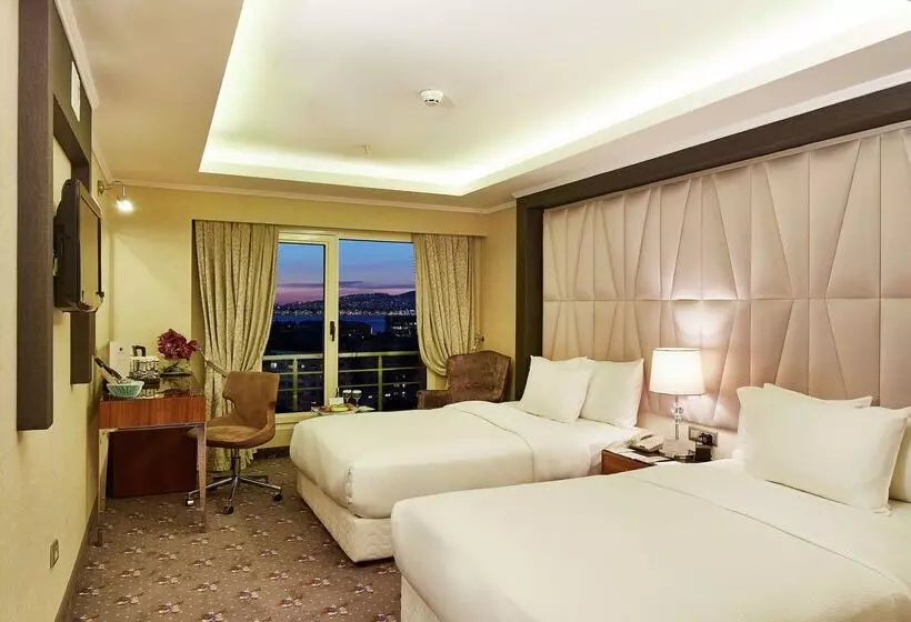 Fotos del hotel Doubletree By Hilton Izmir  Alsancak:  8