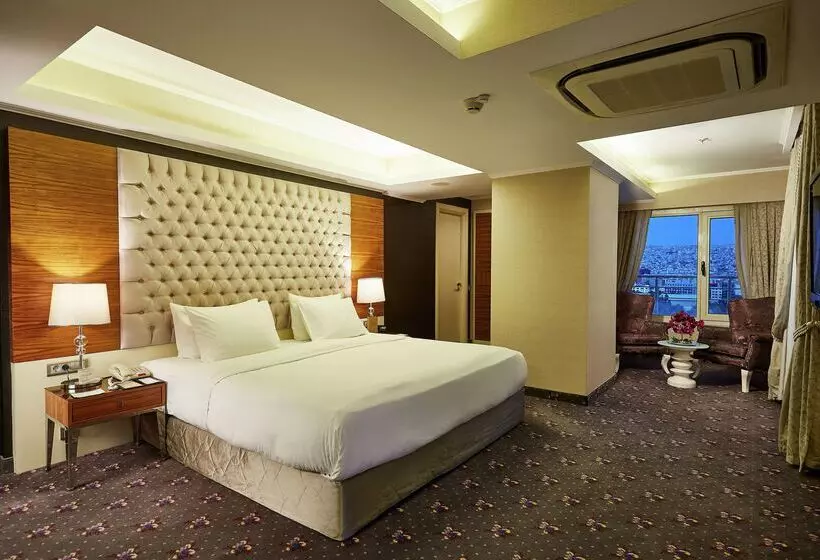 Fotos del hotel Doubletree By Hilton Izmir  Alsancak:  12