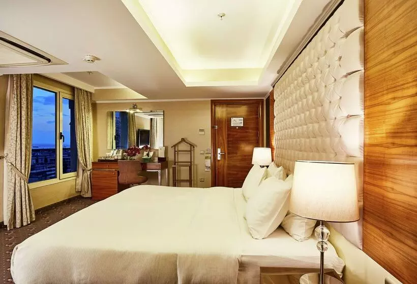 Fotos del hotel Doubletree By Hilton Izmir  Alsancak:  6