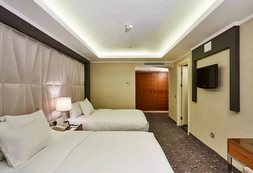 Doubletree By Hilton Izmir  Alsancak