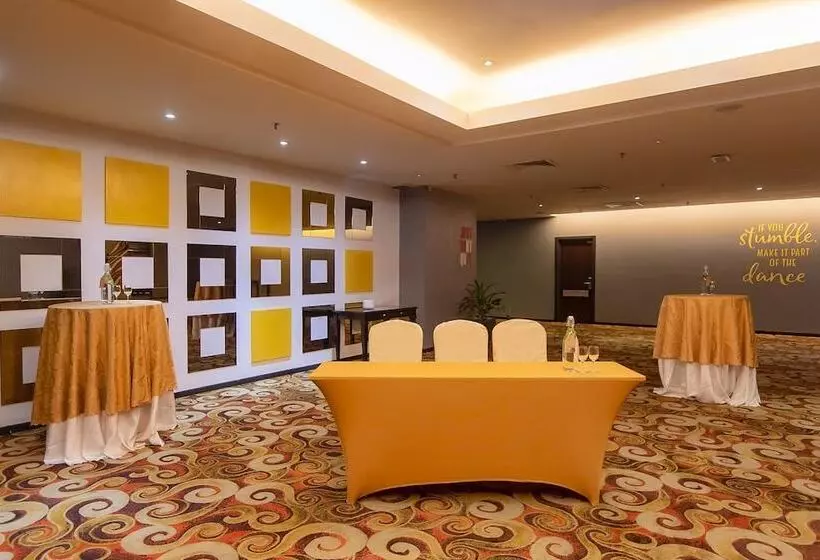 Fotos del hotel Kinta Riverfront Hotel & Suites:  10