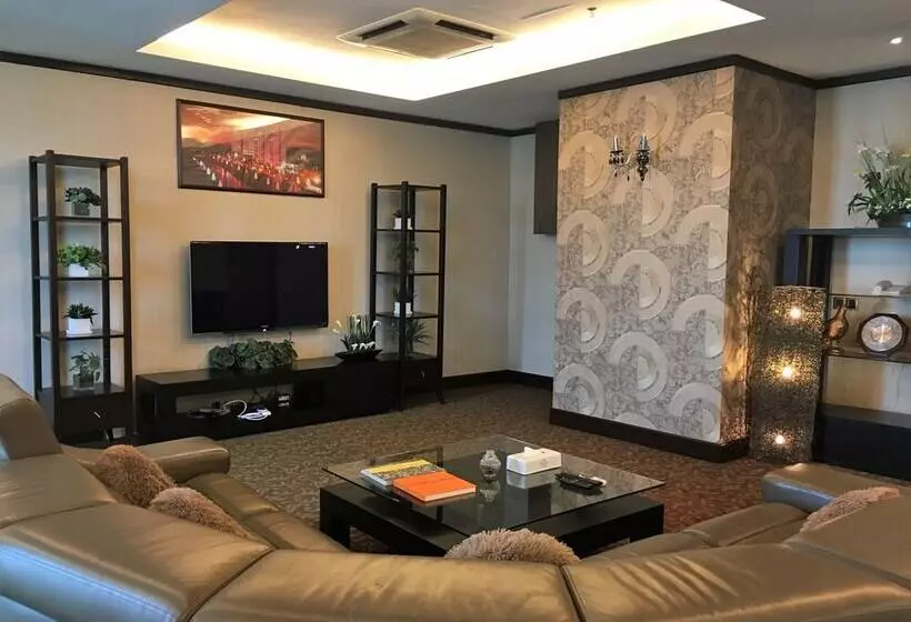 Kinta Riverfront Hotel & Suites