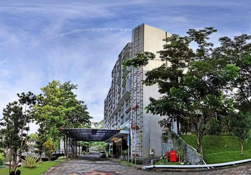 Oak Tree Emerald Semarang Managed By Ascott Limited