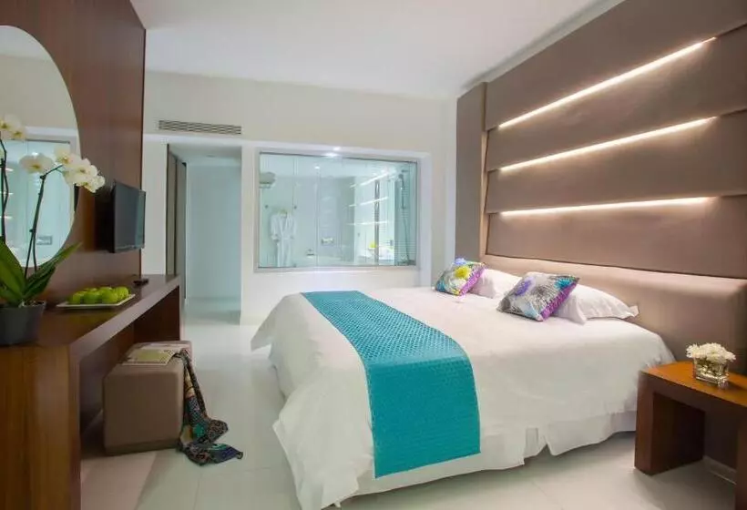 Fotos del hotel King Evelthon Beach Hotel & Resort:  17