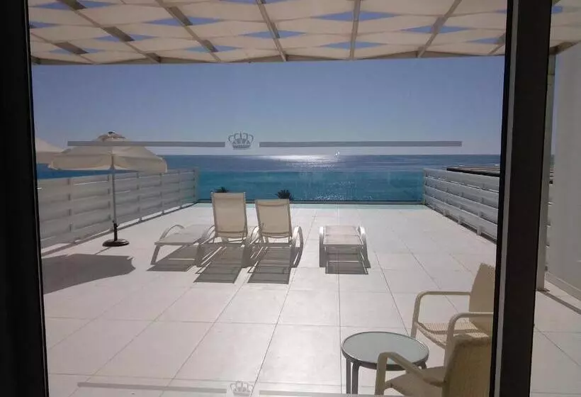 Fotos del hotel King Evelthon Beach Hotel & Resort:  13