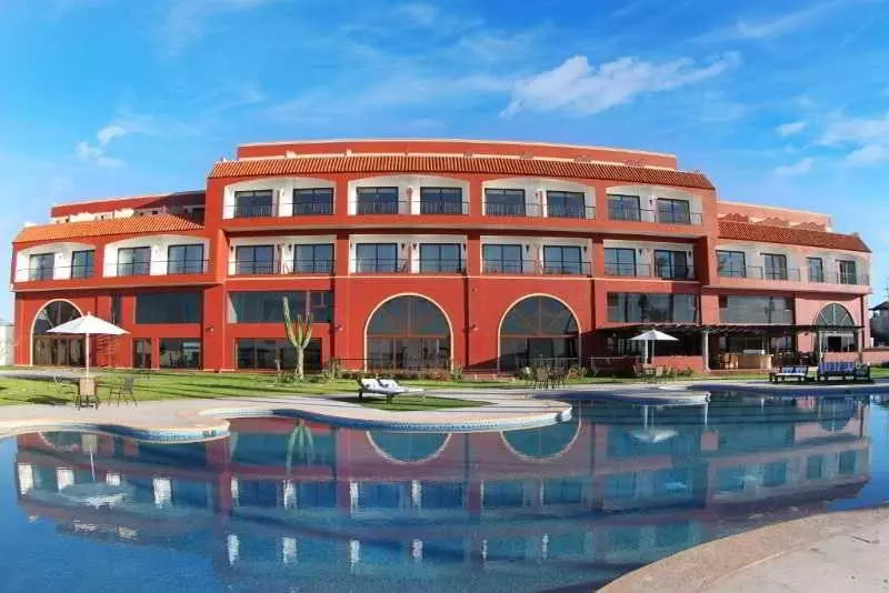 La Posada & Beach Club