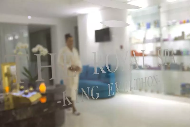 Fotos del hotel King Evelthon Beach Hotel & Resort:  11