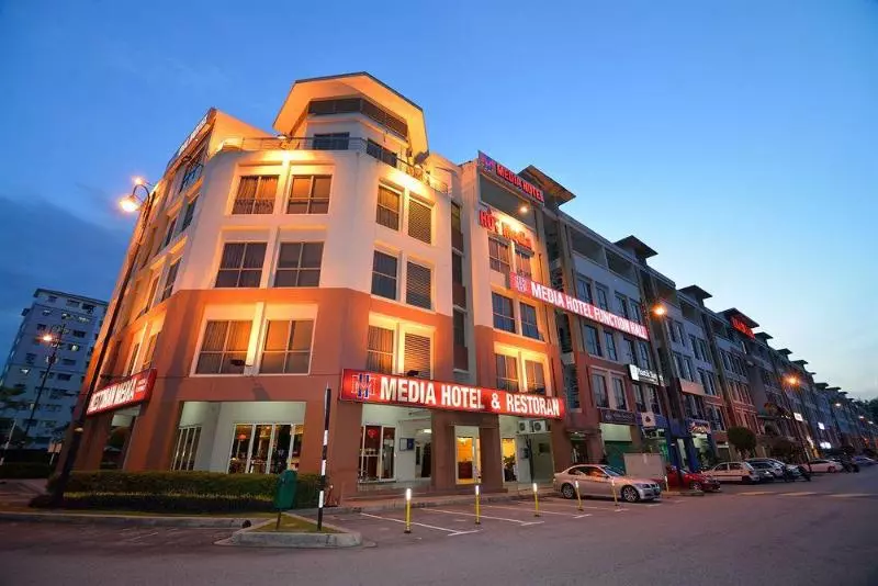 Fotos del hotel Media:  15