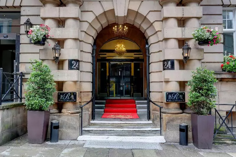 The Richmond , Bw Signature Collection