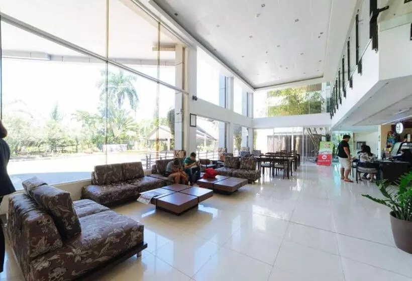 Fotos del hotel The Ritz Hotel At Garden Oases:  2