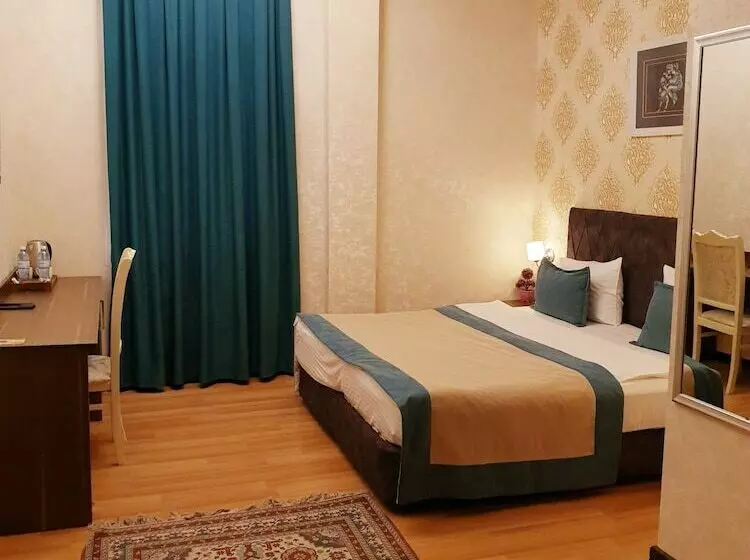 Fotos del hotel Nemi De Luxe:  8