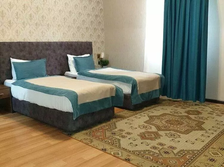 Fotos del hotel Nemi De Luxe:  9