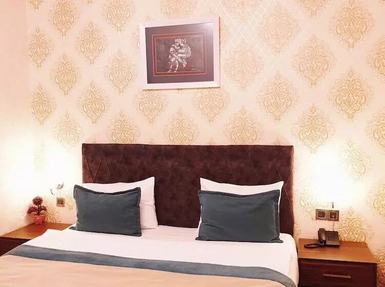 Fotos del hotel Nemi De Luxe:  23