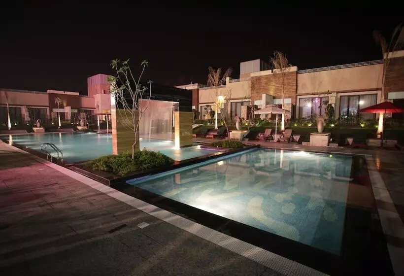 Fotos del hotel Keys Resort Oodles  Chattarpur, Delhi:  18