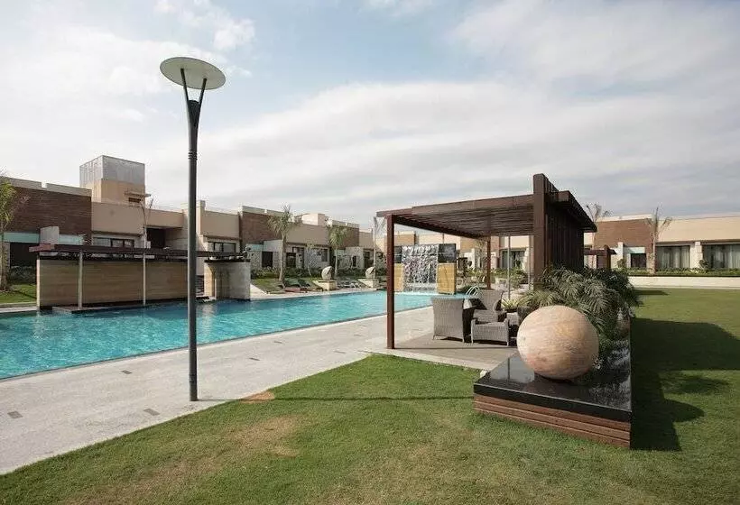 Fotos del hotel Keys Resort Oodles  Chattarpur, Delhi:  25