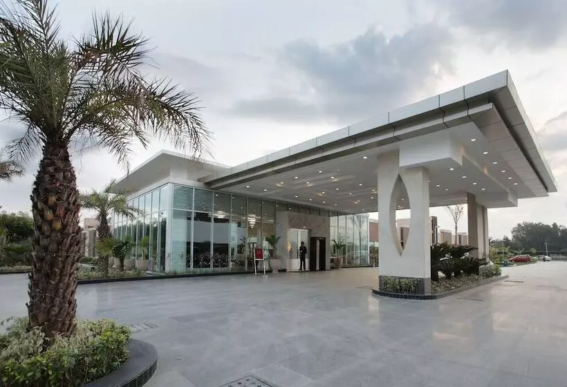 Fotos del hotel Keys Resort Oodles  Chattarpur, Delhi:  12