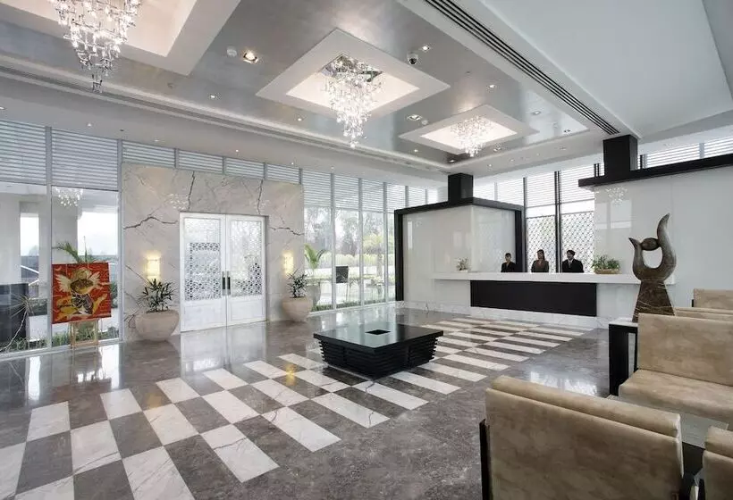 Fotos del hotel Keys Resort Oodles  Chattarpur, Delhi:  8