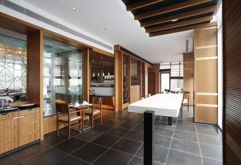 Fotos del hotel Keys Resort Oodles  Chattarpur, Delhi:  19