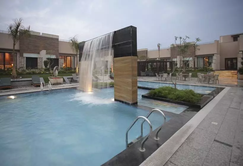 Fotos del hotel Keys Resort Oodles  Chattarpur, Delhi:  21