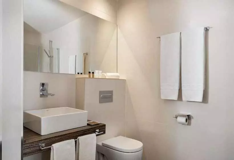 Fotos del hotel Air Rooms Madrid Airport By Premium Traveller:  36