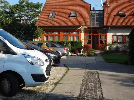 Fotos del hotel Bai Panzió:  6