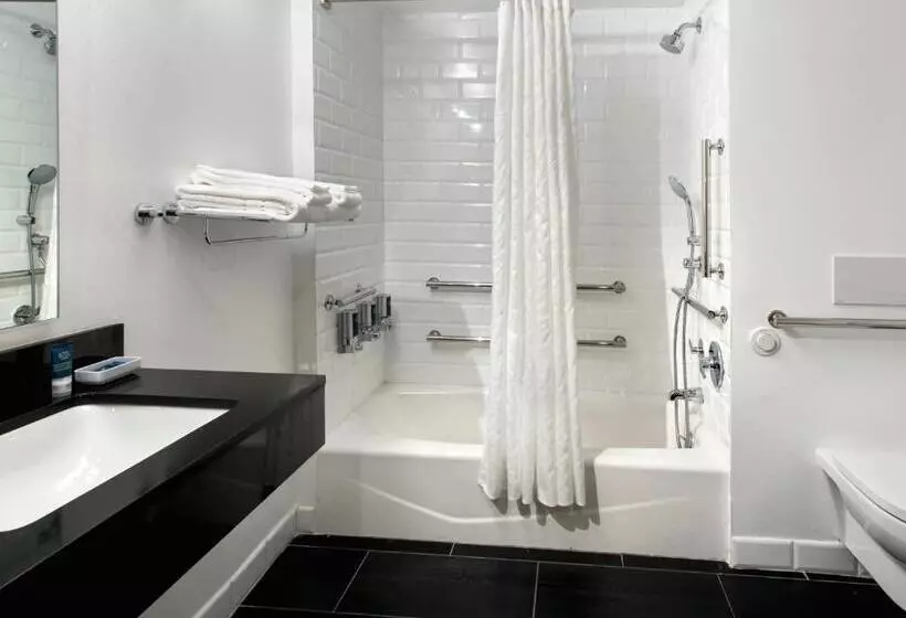 Fotos del hotel Four Points By Sheraton Manhattan Soho Village:  7